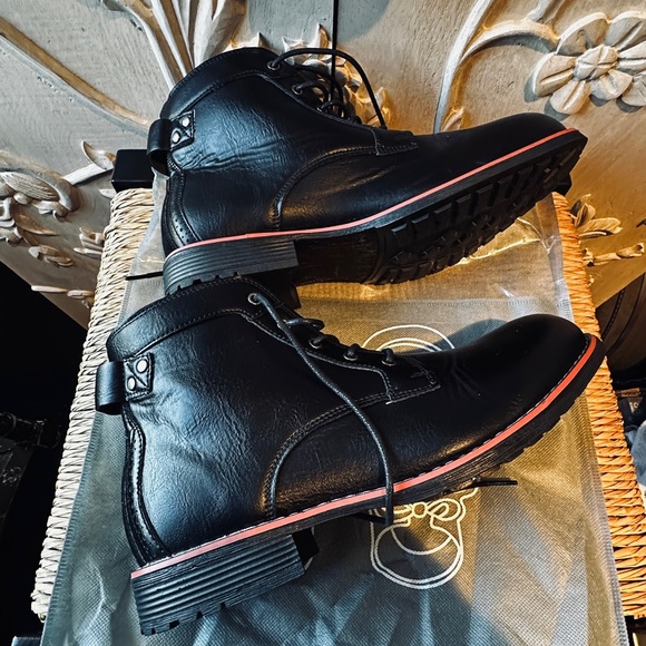Black Leather Men\'s Boots main image 6